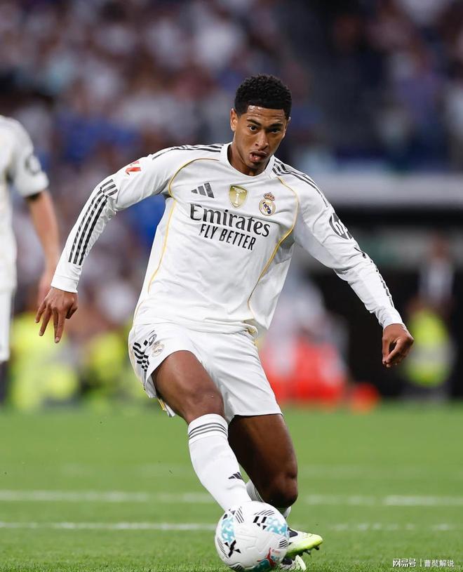 关键球打成后教练激动怒吼