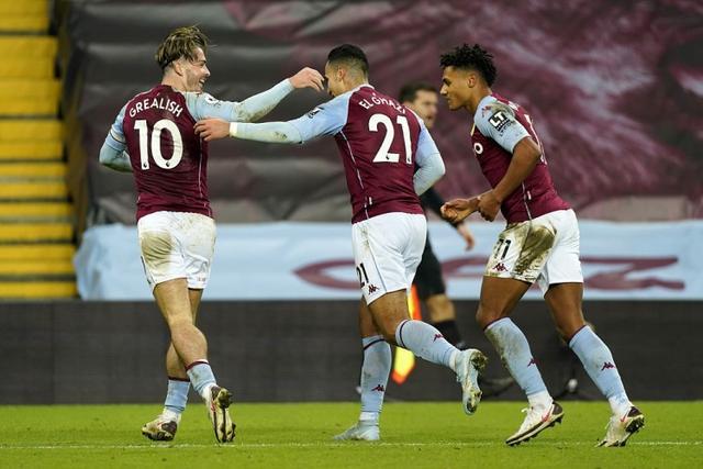 巧合！库里兄弟二人勇士生涯首秀均砍下14分