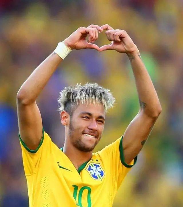 意甲：尤文客场3-0轻取卡利亚里