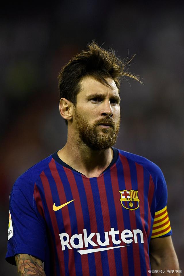 狼队14轮仅积2分排名英超垫底，上赛季曾双杀曼联（从双杀曼联到14轮仅2分：狼队跌至英超末席）