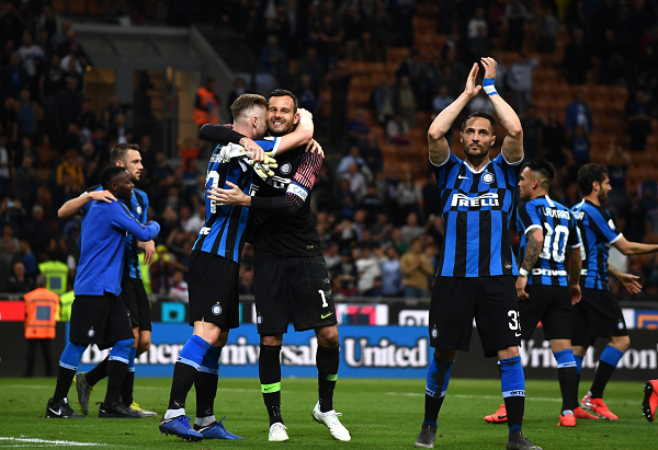 阿劳霍出现心理问题，乌拉圭国家队声援：我们与你同在