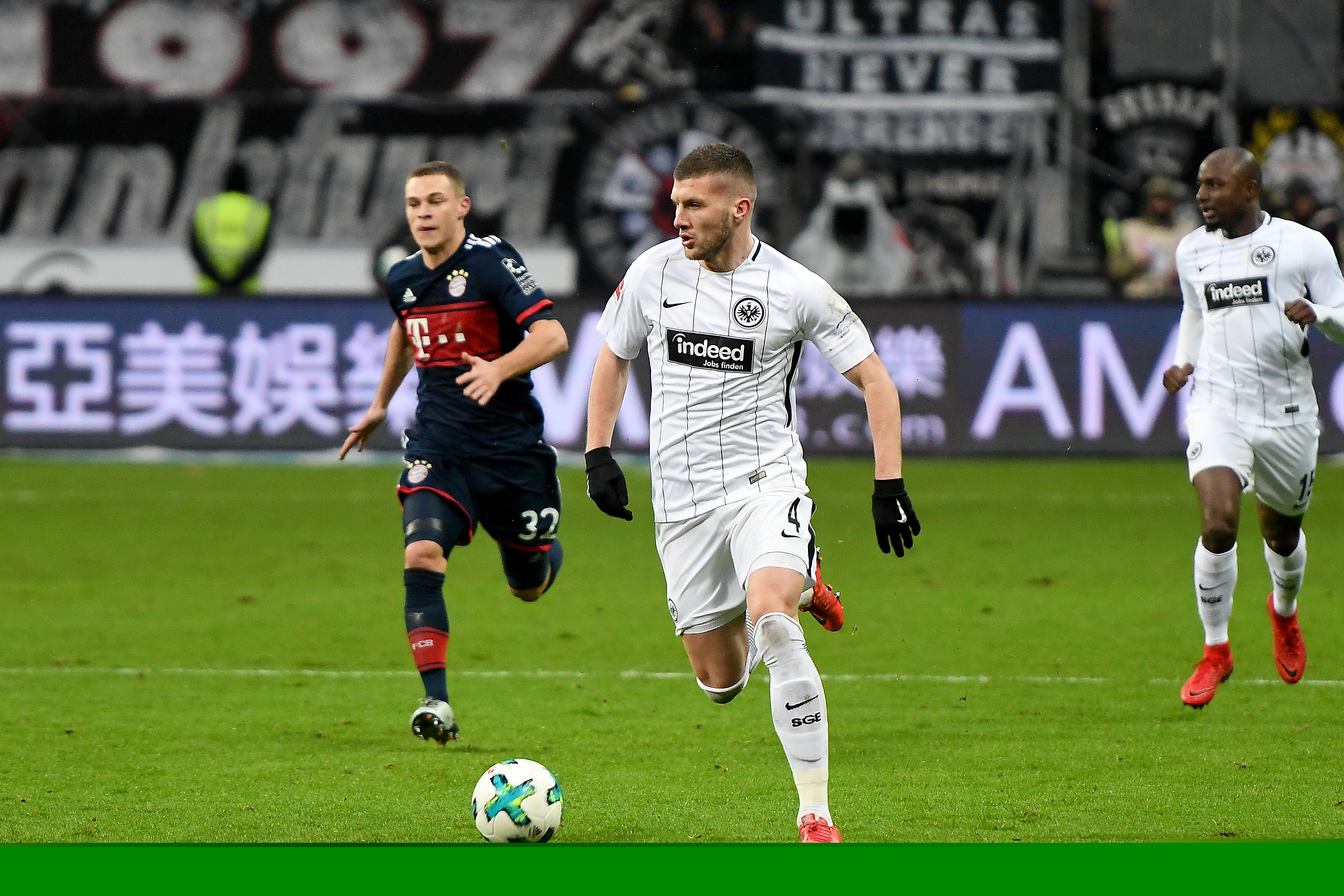 多库对战列支敦士登全场数据：2射1传，10次过人7次成功（多库对阵列支敦士登全场表现：2次射门1次助攻，10次过人7次成功）