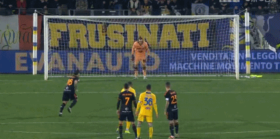 库德特：巴萨门将做出了关键扑救，他们下半场未制造太多威胁