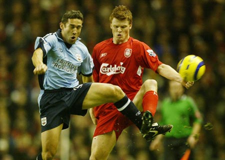 友谊赛：U16国少1-1战平重庆U16混编梯队，张伯霖进球（热身赛：国少U16与重庆U16混编队1比1握手言和，张伯霖建功）