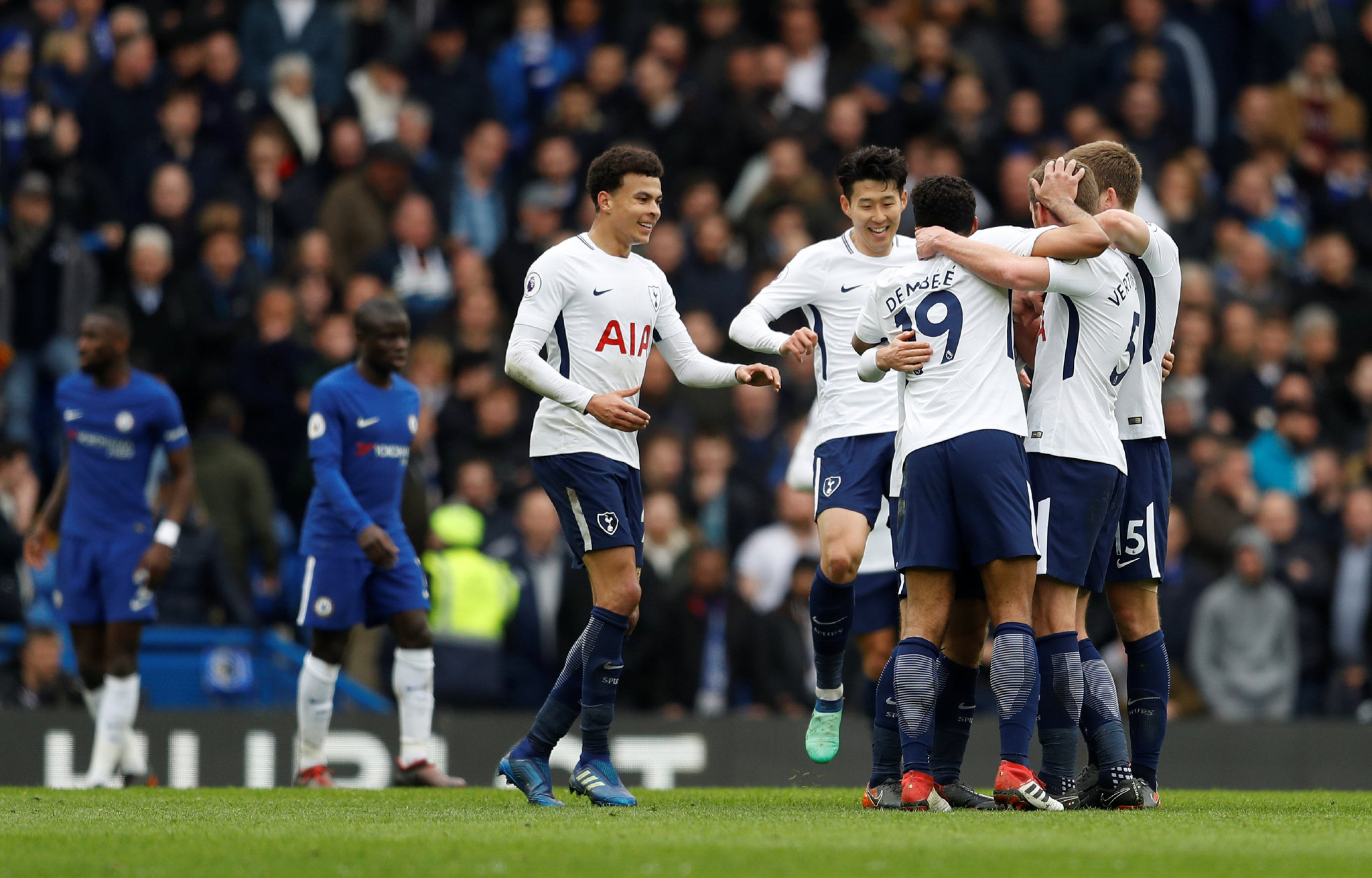 里程碑！德里克·怀特命中职业生涯第1000记三分