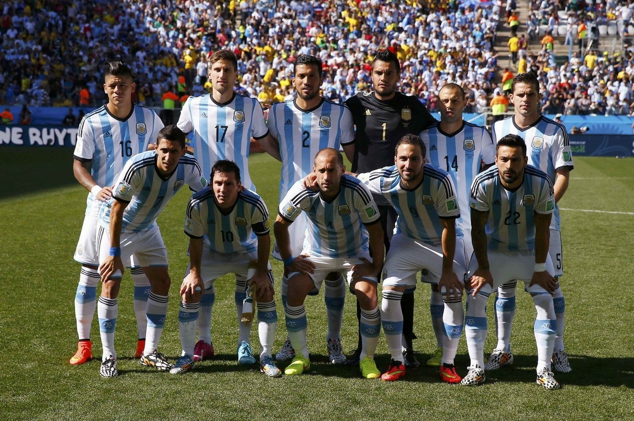 记者：吉乌今天飞往桑德兰，未来24小时内接受体检