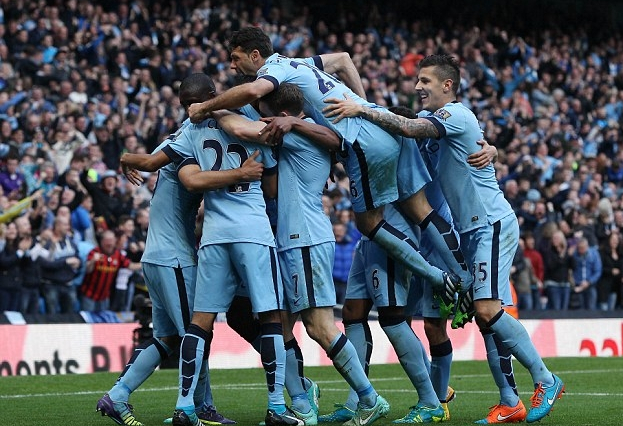 完成英格兰成年代表队首秀，夸安萨获赠纪念帽